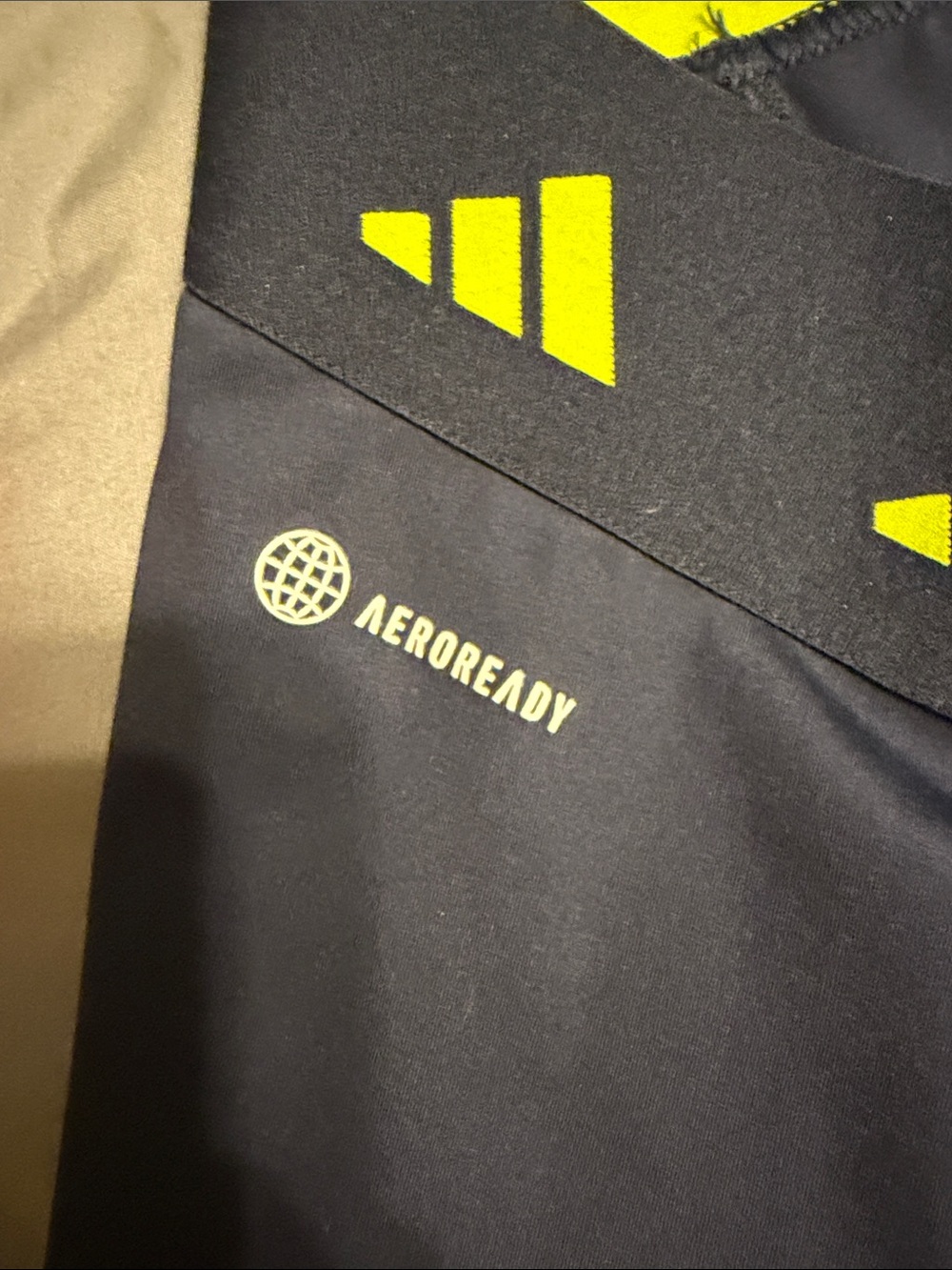 adidas Manchester United Navy Leggings with Neon Yellow Trim and sheer calves - Picture 5 of 7